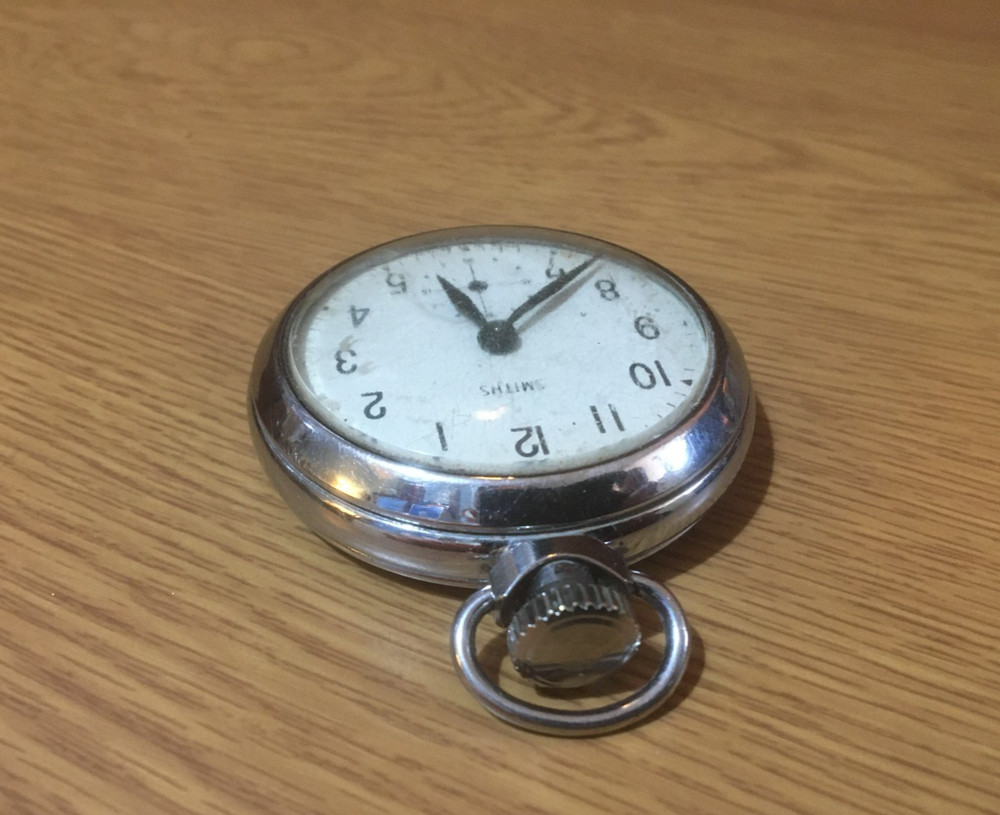 VINTAGE "SMITHS" ROUND CHROME POCKET WATCH PARTIALLY WORKING/FOR REPAIR
