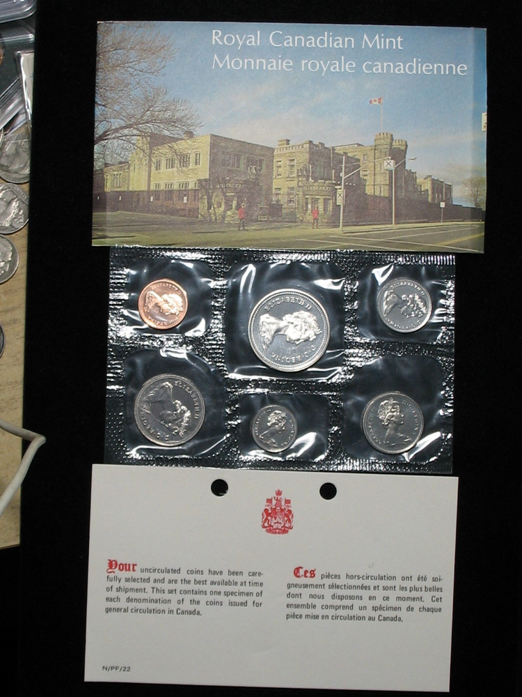 1975 CANADA PROOFLIKE MINT SET * WITH ORIGINAL MINT PACKAGING *