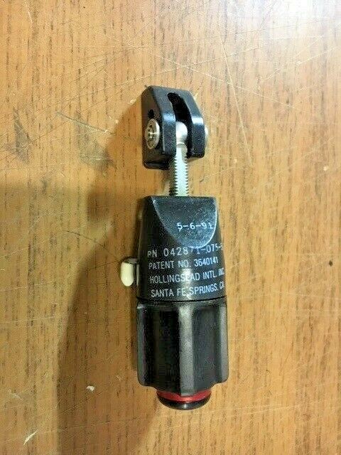 042871-075-5AB EXTRACTOR HOLLNGSEAD INT. AVIONICS BOX MOUNT FRONT HOLD DOWN