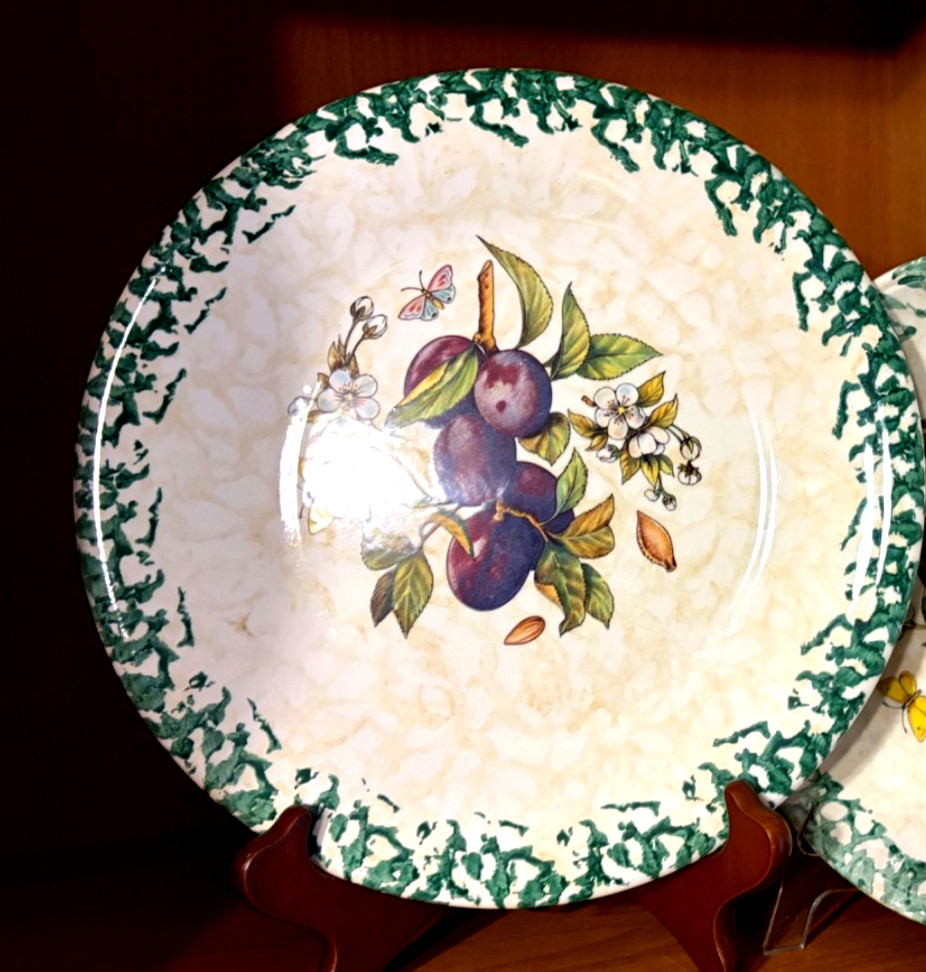 Vtg HiMark Italy Ceramic Dinner 10" Plate Plums Pattern
