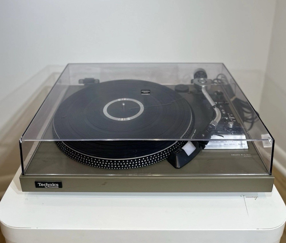 Technics Direct Drive Turntable Model SL-D2 And SL-23 Combo