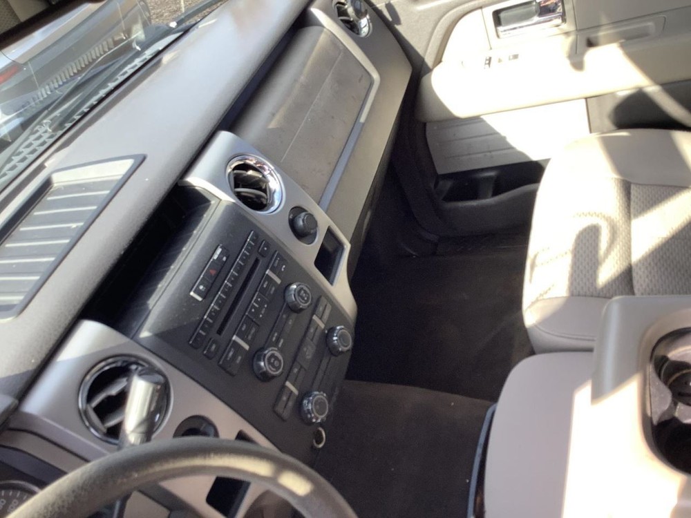 F150 2010 Glove Box 4685478