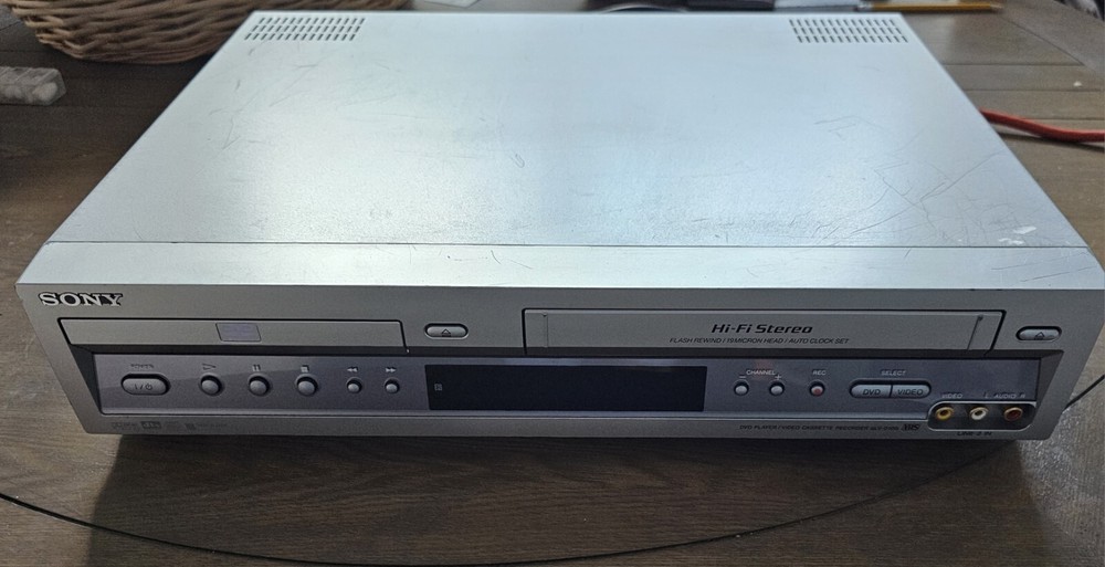 SONY SLV-D100 DVD/VCR Combo playerTested - No Remote