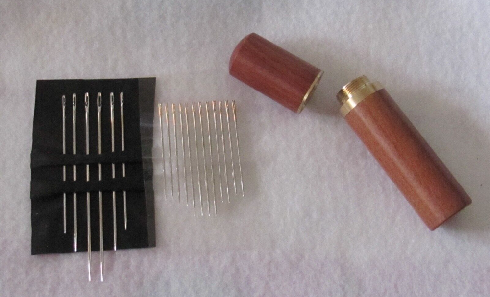 VERY NICE WOODEN NEEDLECASE AND 18 SELF-THREADING NEEDLES - NEW