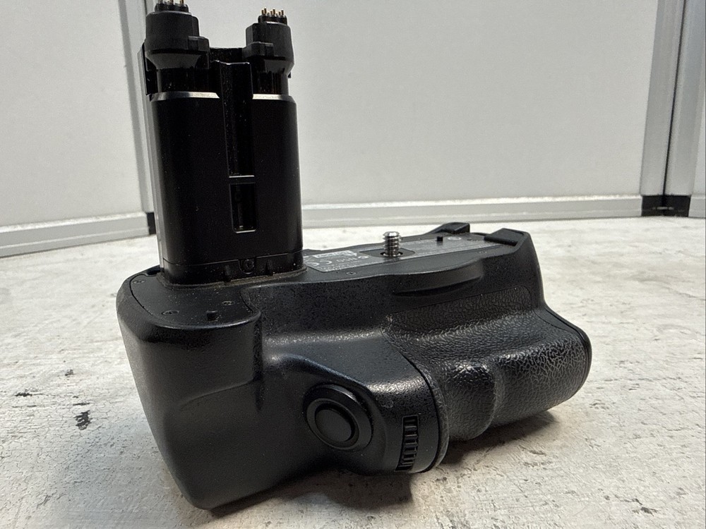 Sony VG-C77AM Vertical Battery Grip for Alpha
