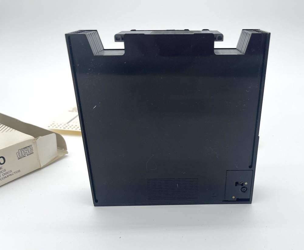 Kenwood CDM-600 CD Changer 6 COMPACT DISC MAGAZINE