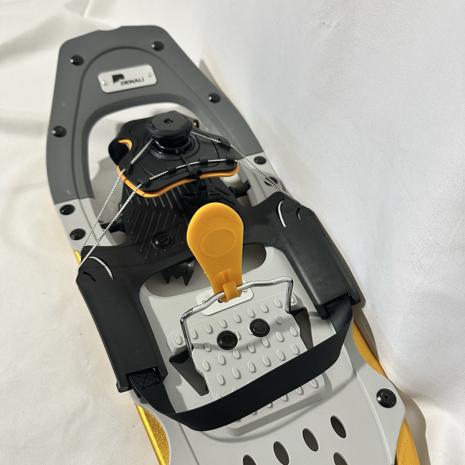 Snowshoes for Walking on Snow – Denali Sawtooth Spin 8x21 Winter Use