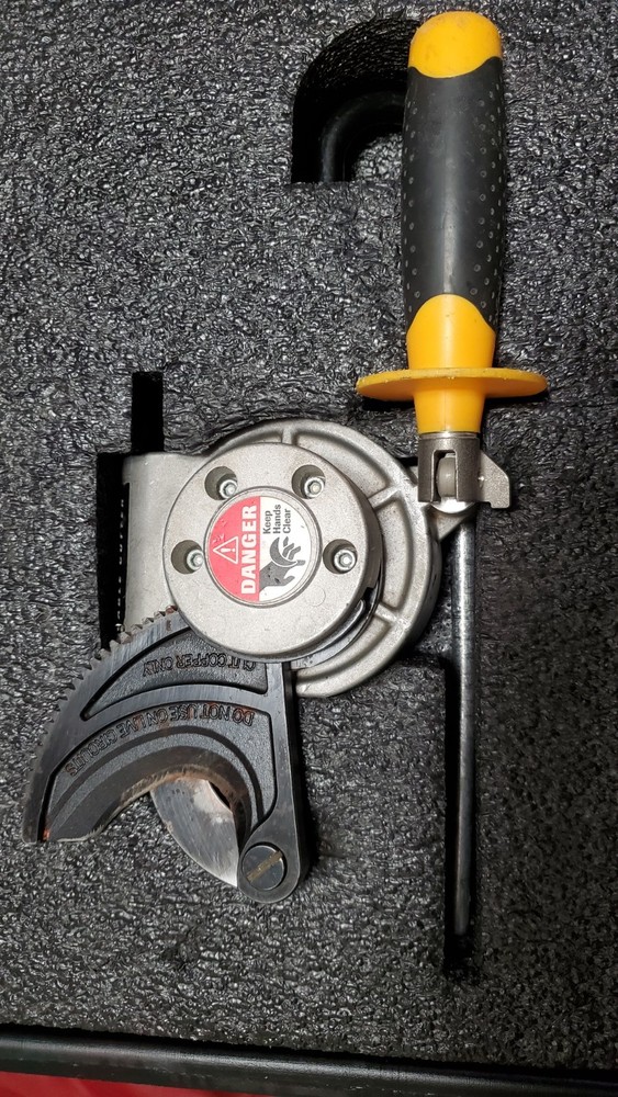 IDEAL POWER BLADE CABLE CUTTER IN FACTORY CASE. MODEL # 35-078