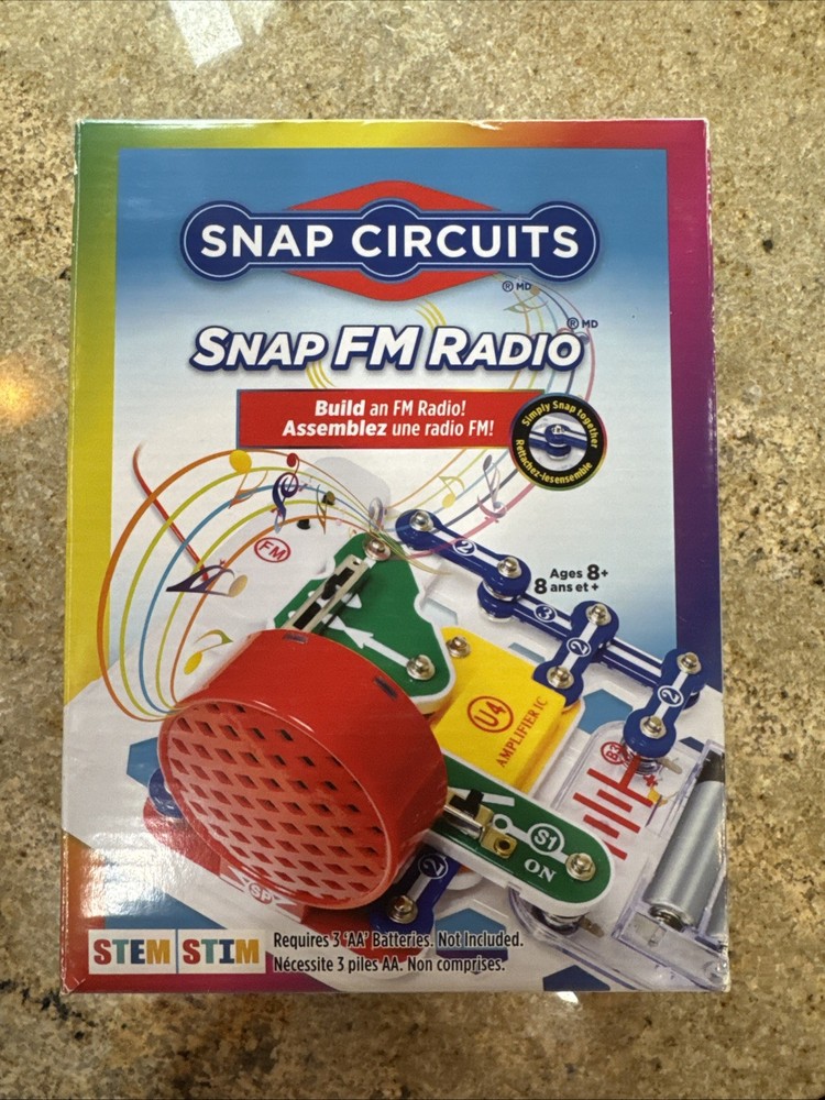 *NEW* Snap Circuits FM Radio STEM Electronics Kit – Build & Learn
