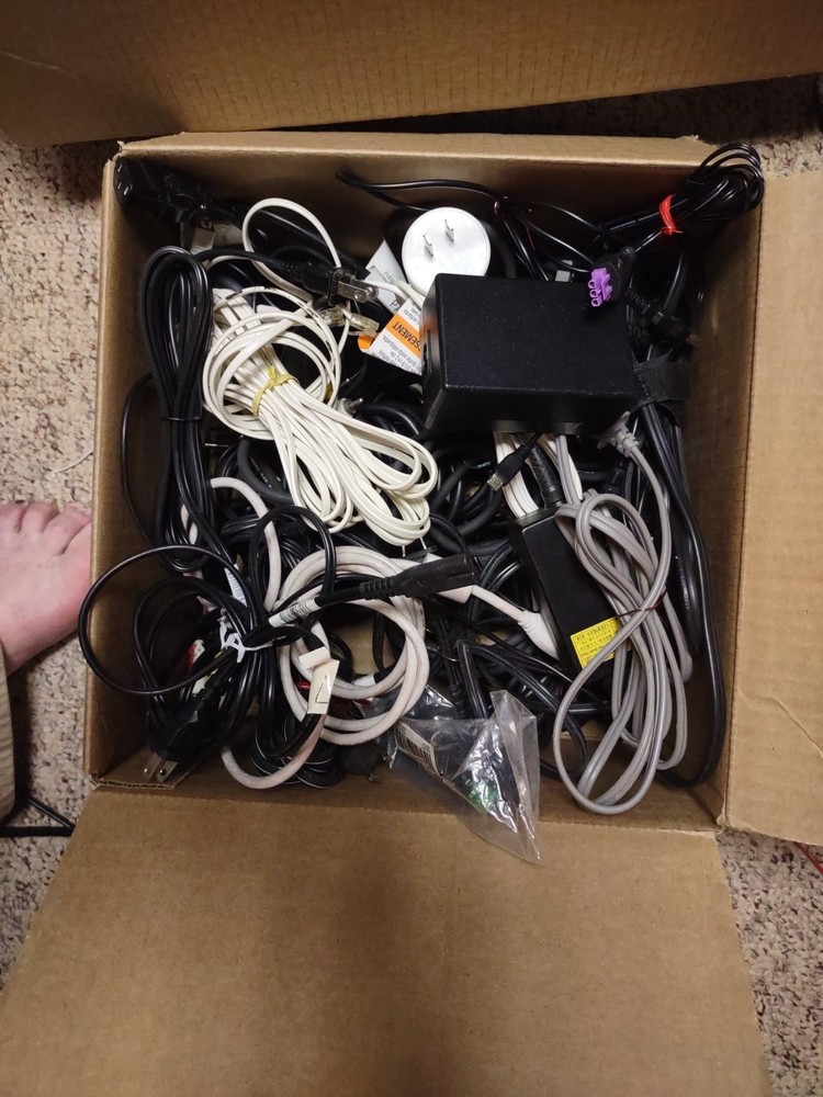 Electronics - Cords, Adapters, Chargers, Miscellaneous, Etc. — 25 Items
