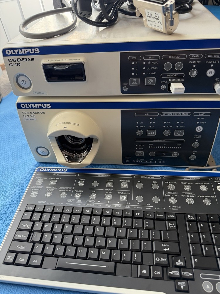 Olympus CV-190 Video Processor & CLV-190 Light Source with MAJ-1921 Keyboard