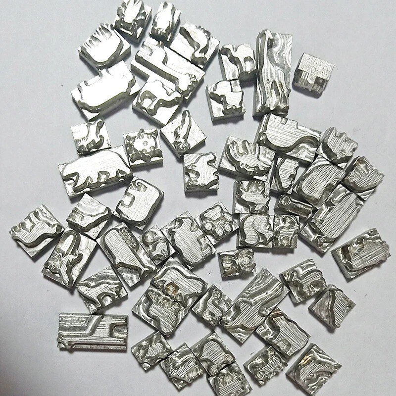 40Pcs Animal Leather Stamp Set Crafting Mold Tools Engraving Printing Pattern