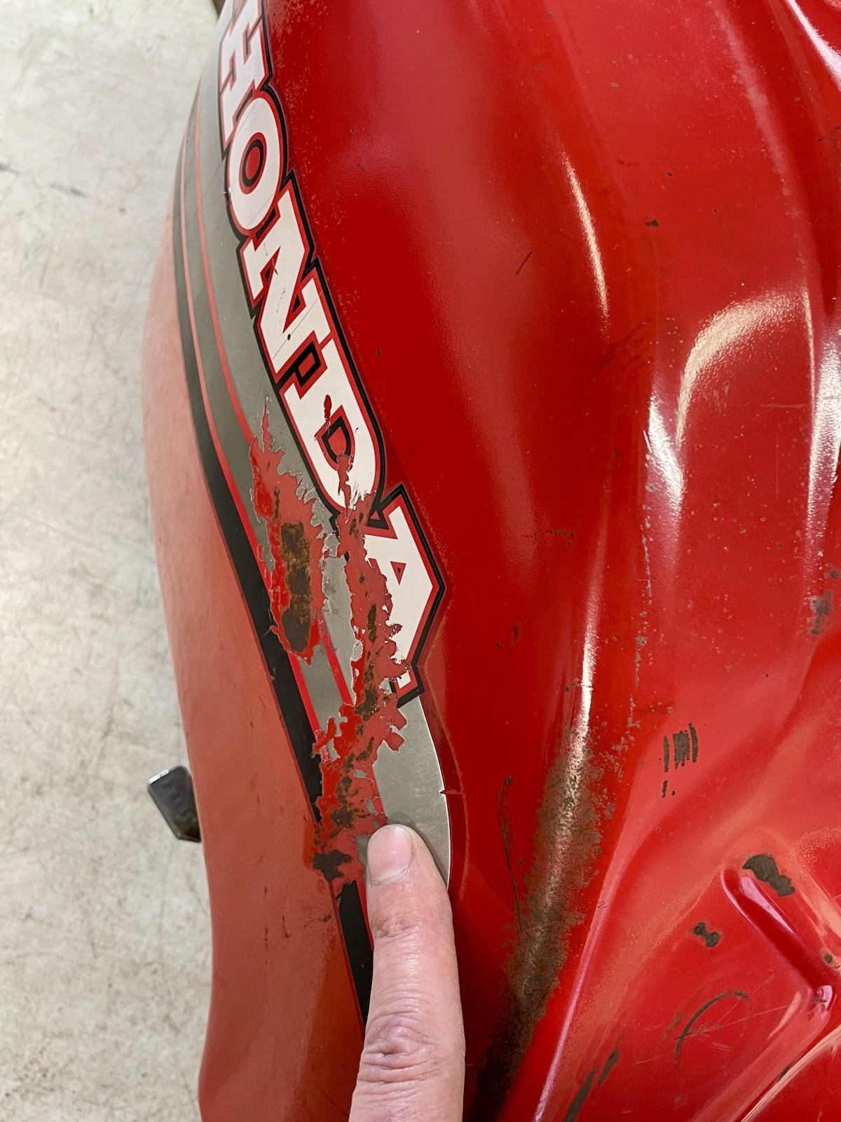 1985-87 Honda ATC 250ES Big Red Gas Fuel Tank OEM W/ KEIHIN Petcock Rust Free