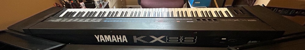 Yamaha KX88 MIDI Master Keyboard Controller
