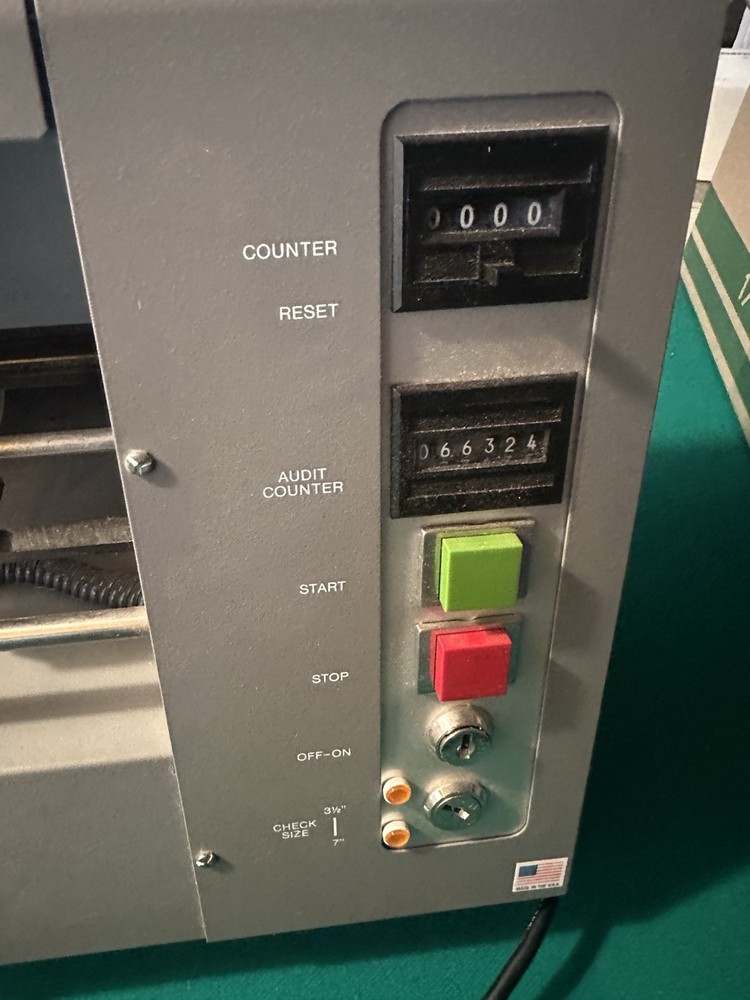 HEDMAN EDP 2000 (NO Keys) CONTINUOUS FORM CHECK SIGNER MACHINE