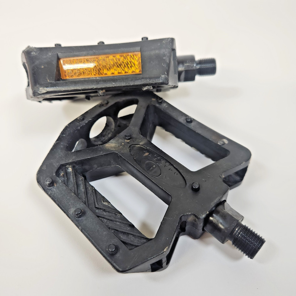Gravity Games FS360 1/2" platform pedal set
