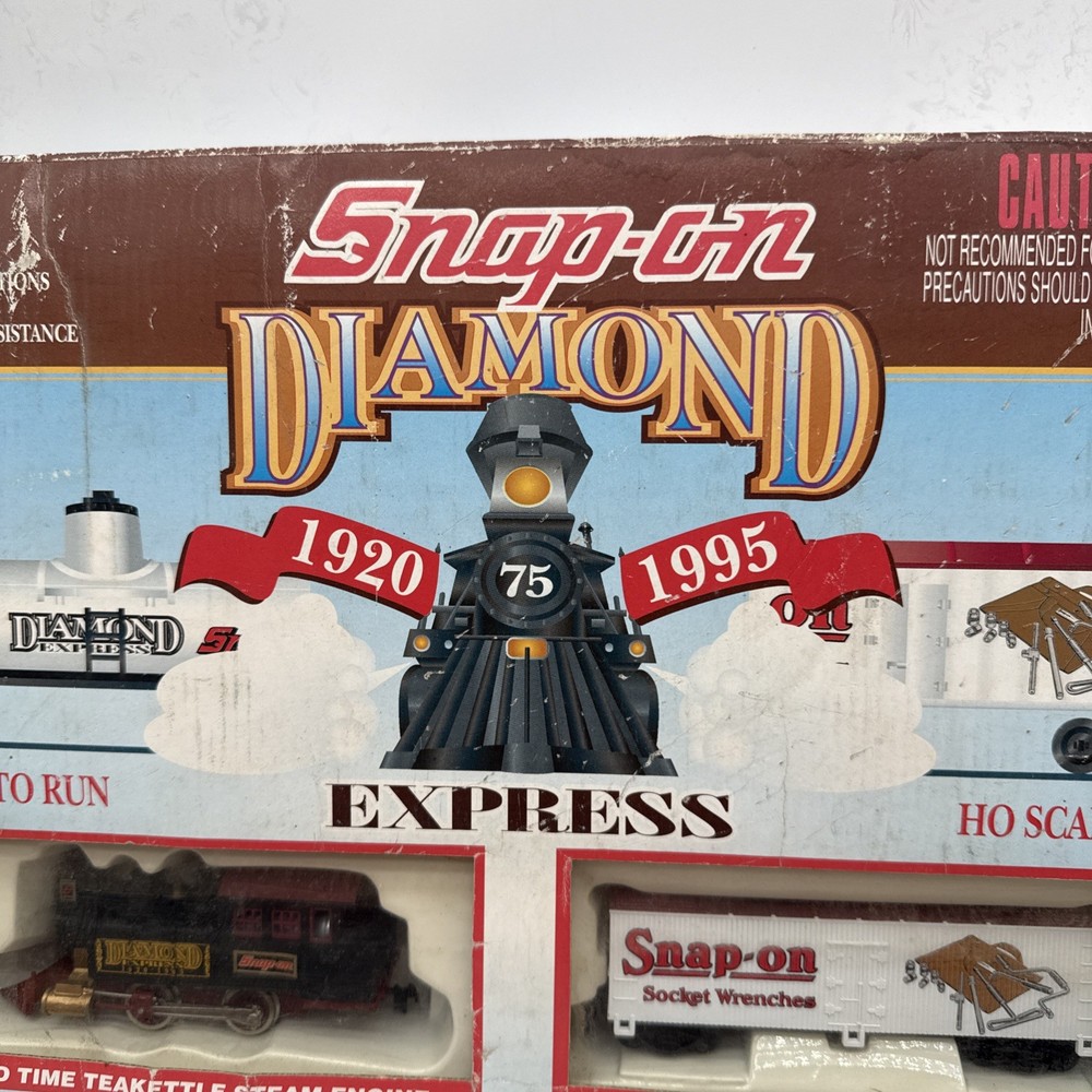 Snap-on Diamond Express HO Scale Electric Train Set