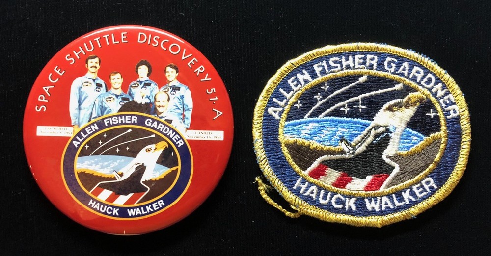 STS-51A  LARGE PINBACK BUTTON & SMALL MISSION PATCH LOT