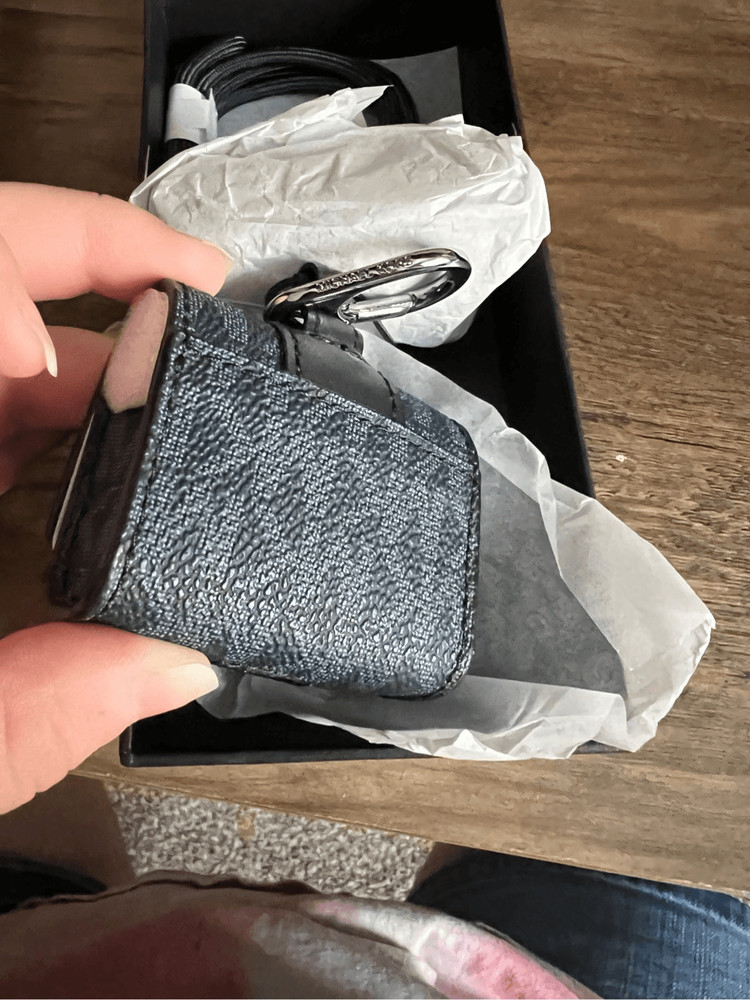 Mk air pods case