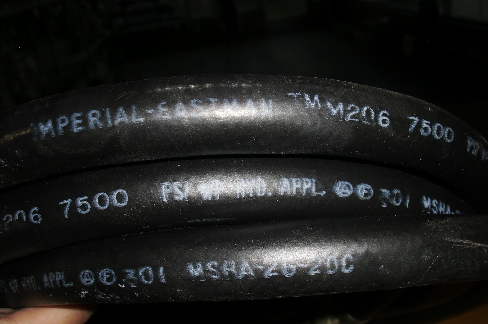 HYDRAULIC HOSE ASS"Y ( 1/2" #8 7500 PSI X 10 FT LONG WITH 3/8" MALE NPT ENDS )