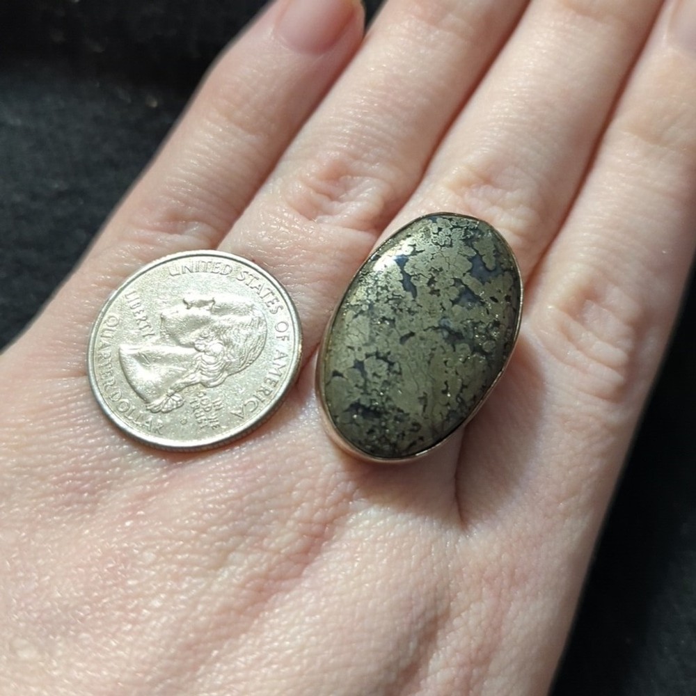 Silver Plated Grey Marcasite Gemstone Oval Statement Ring - Size 8.5