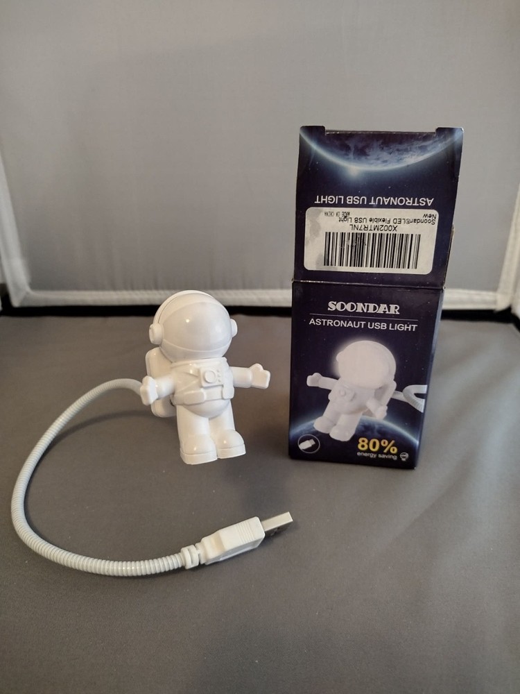 Soondar Astronaut USB Light, open box