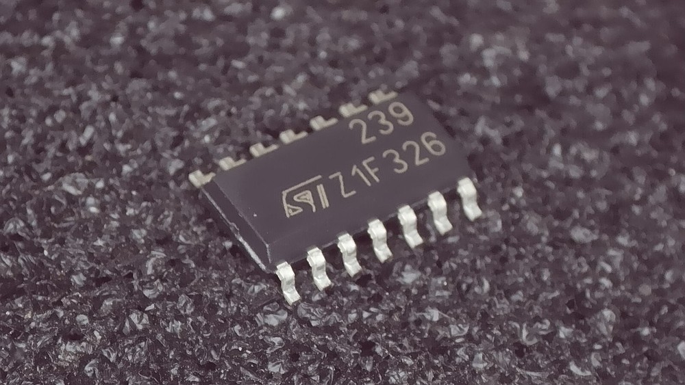 Quantity 10 - STMicroelectronics LM239 Quad Comparator 239 SOIC14 - New