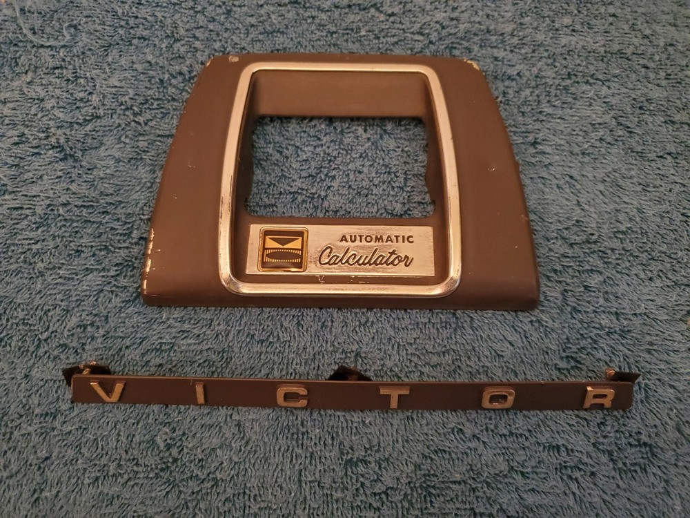 VTG "VICTOR" ADDING MACHINE EMBLEMS - PRE OWNED