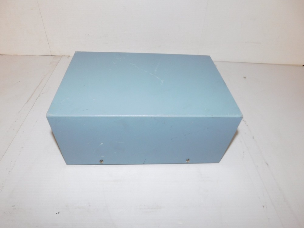 ^^ ALPHA OMEGA INSTRUMENTS SERIES 800 TEMPERATURE CONTROLLER (DPA85)