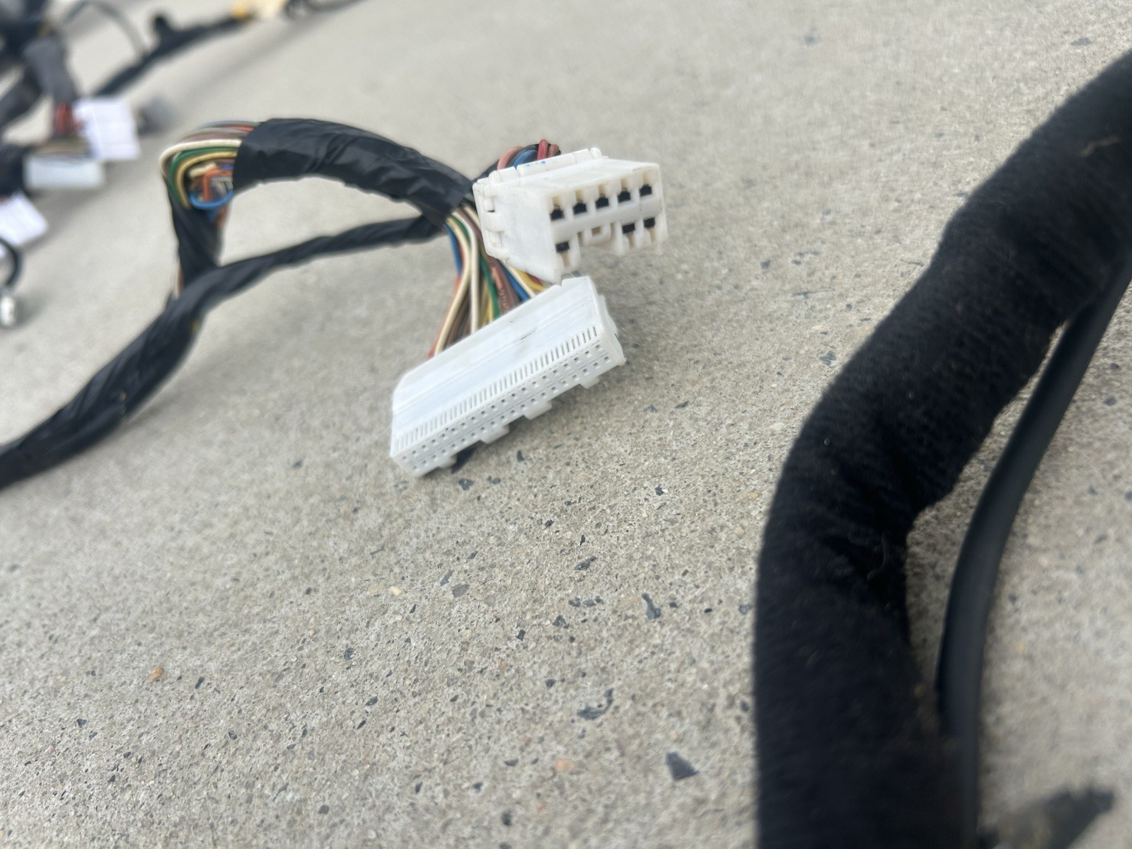 Genuine Hyundai Wiring Assembly - Front (Part No.: 91151-4R020)