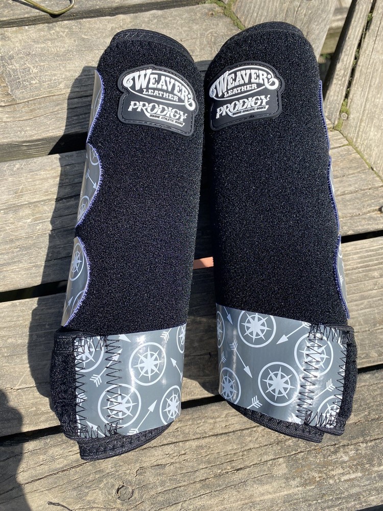 Weaver Prodigy sport boots front pair black w/patterned gray