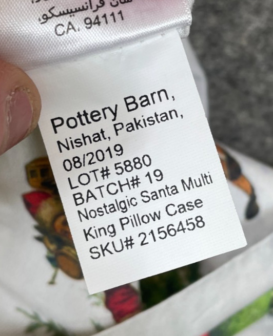2 Pottery Barn Nostalgic Santa King Pillowcases White Christmas Organic Cotton