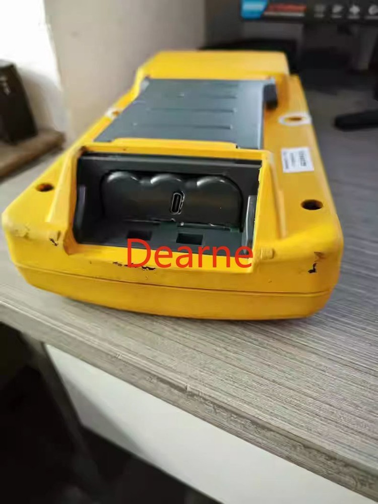 Fluke 743B Documenting Process Calibrator