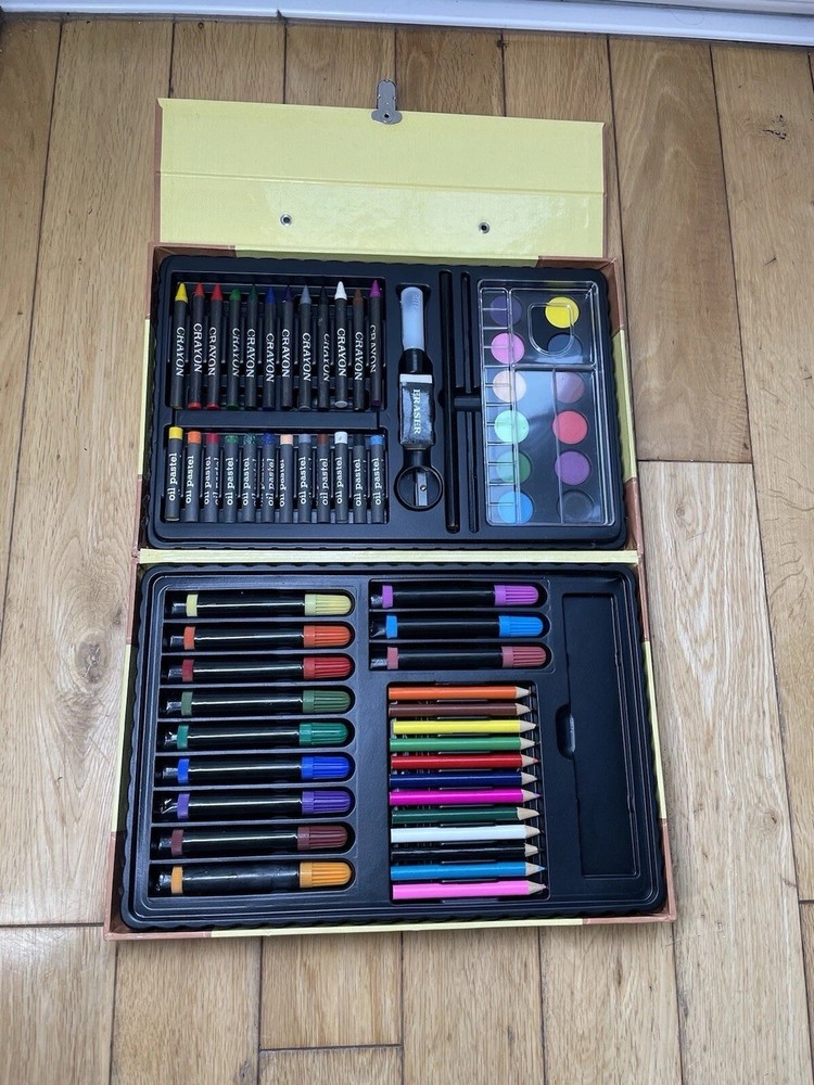 Excellent Condition: ArtStudio Art Set (Paint Brush/Ruler Missing)