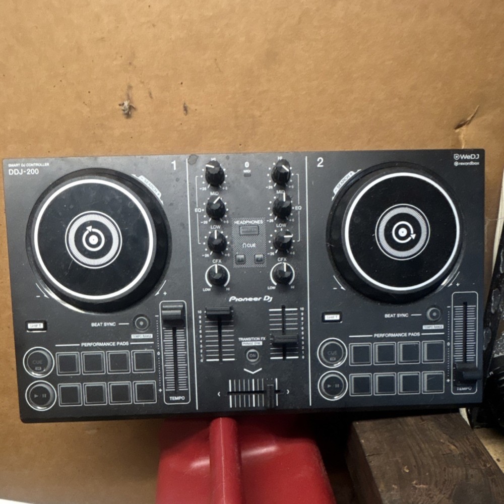 Pioneer DJ DDJ-200 Double Deck Controller, Mixer, Performance Pads, Loop/Sampler