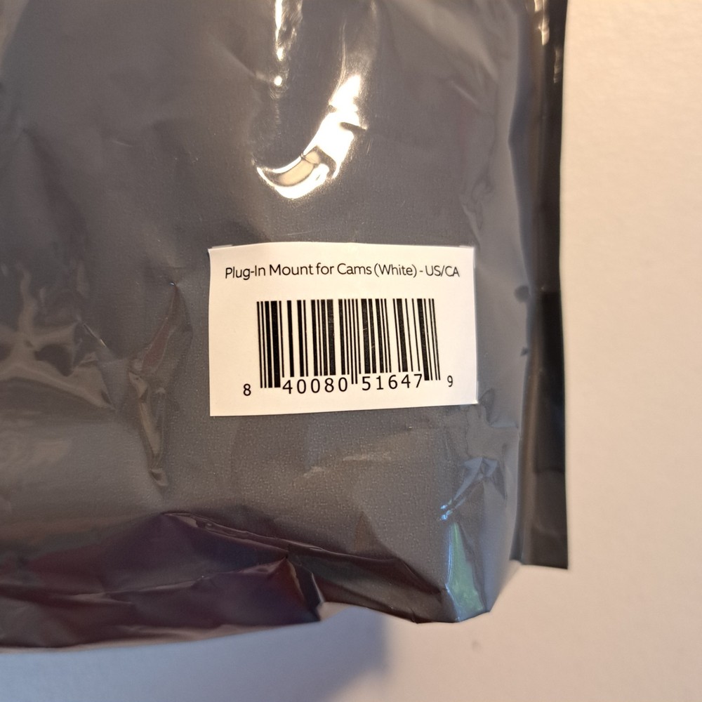 New Ring Plug-In Mount for Floodlight Cams - White