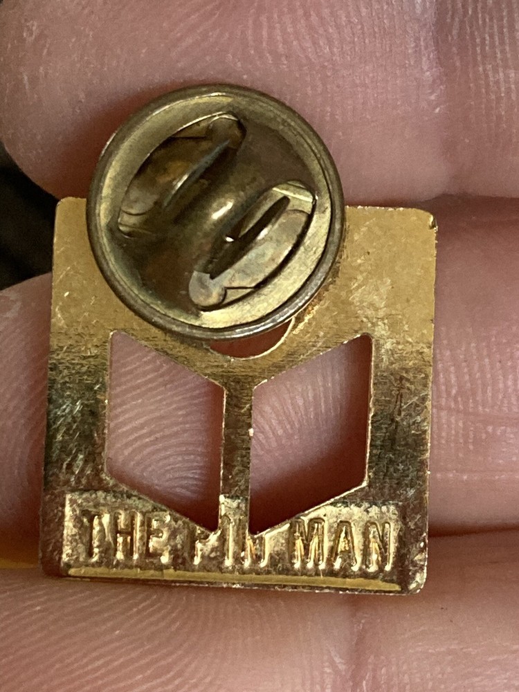 The pin man book reader Lapel Pin EUC K535