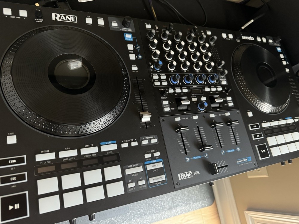 Rane Four Quad Deck DJ Controller Black w/Built-in Mixer & Effects