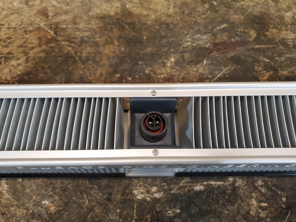 Fluence VYPR 2P Top Lights Grow Light Used