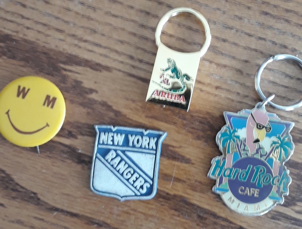 North American Assorted Souvenir Pins & Keychains
