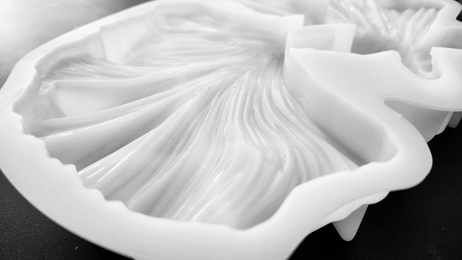 Huge Beta FISH Silicone Mold AU