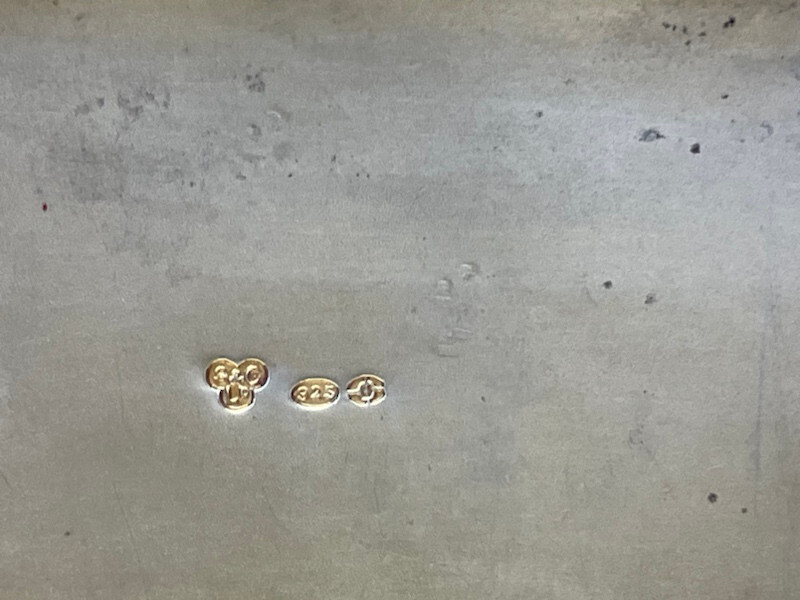 Silver case Selfidges & co 1919 no. 31