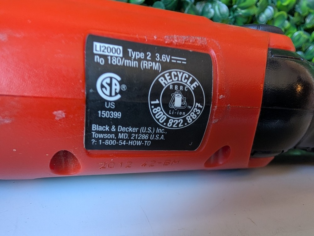 BLACK+DECKER Cordless Screwdriver LI2000 W/ tool only/ TESTED AND WORKING