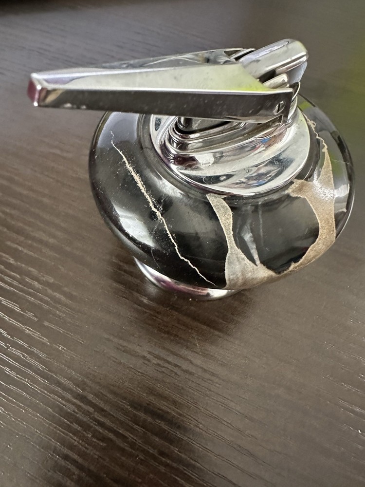 Vintage Ronson Black Streaked Marble & Chrome Table Lighter