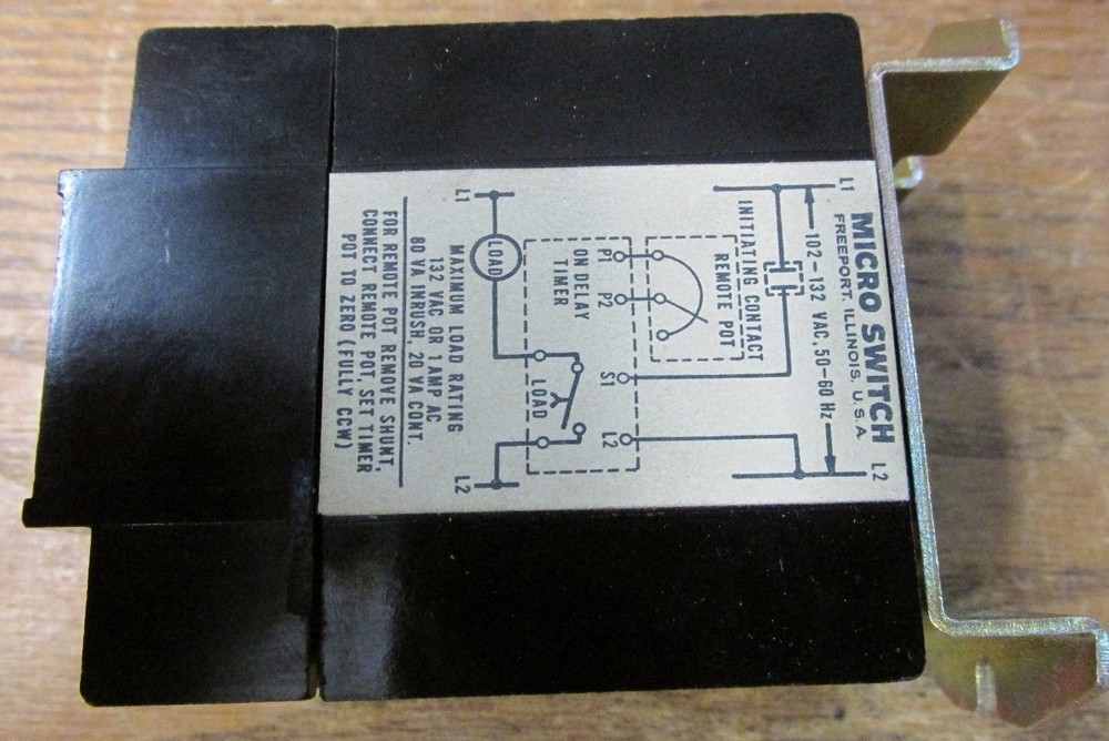 NEW NOS Micro Switch RYSAA2 On Delay Timer Industrial Control Relay 102-132V