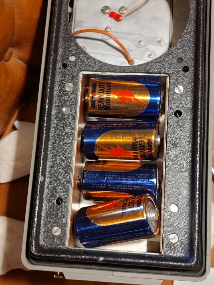 Victoreen Output Meter