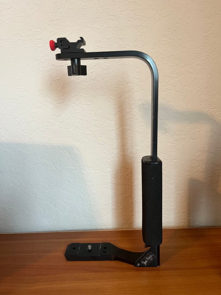 Stroboframe Denis Reggie Flash Brackets (Camera, Flash and Chord not includes)