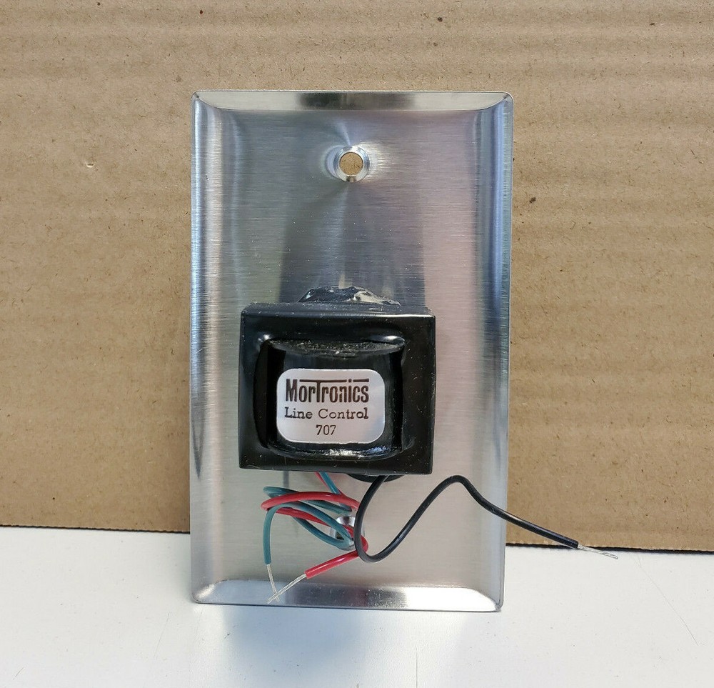 MORTRONICS MONO STEREO QUAD LINE CONTROL 707 SILVER