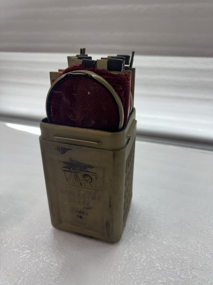 Vintage VARI Reflector W/case