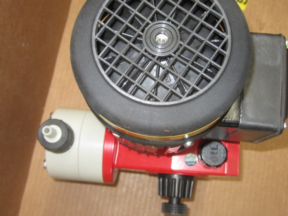 JESCO MEMDOS E 76 METERING PUMP MATERIAL PP/CSM
